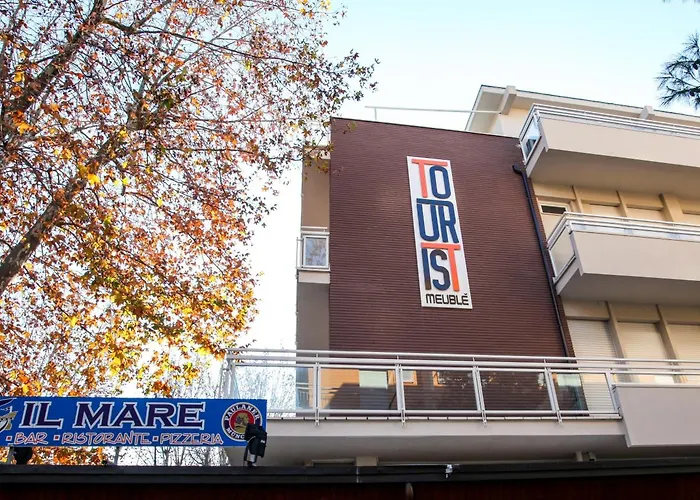 Tourist Meuble Hotell *