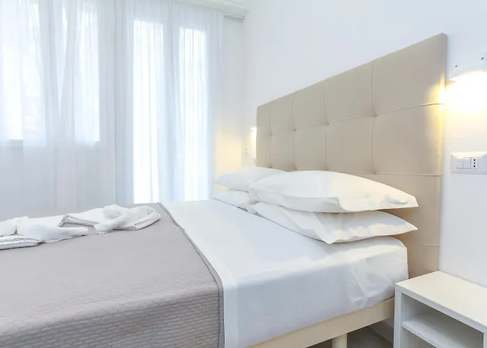 Tourist Meuble Hotell