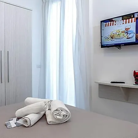 Tourist Meuble Hotel *
