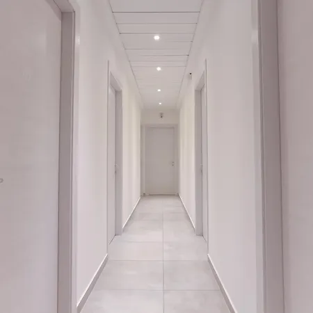 Tourist Meuble Hotel