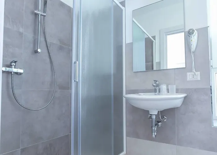 Tourist Meuble Szálloda *