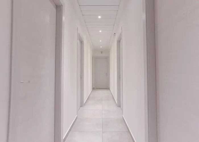 Tourist Meuble Szálloda