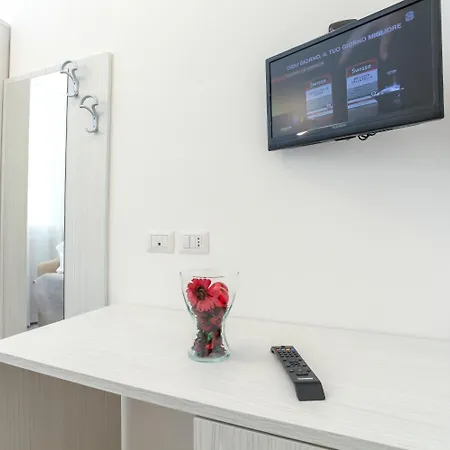 Tourist Meuble Hotel *